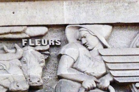 Ancienne CCI Bergerac, Frise en bas-relief 2